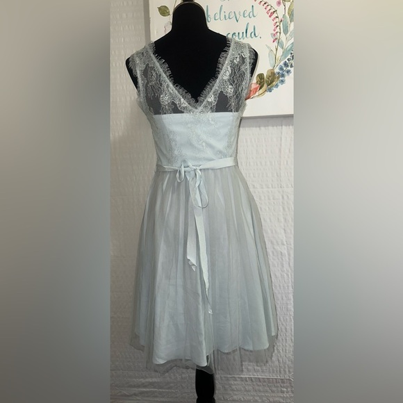 Hitherto Sky Blue V-Neck Dress Size 4 - Picture 2 of 11